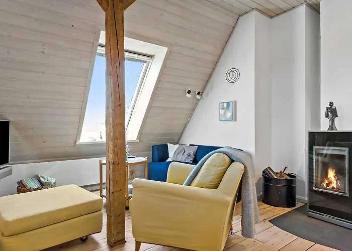 Cozy In *